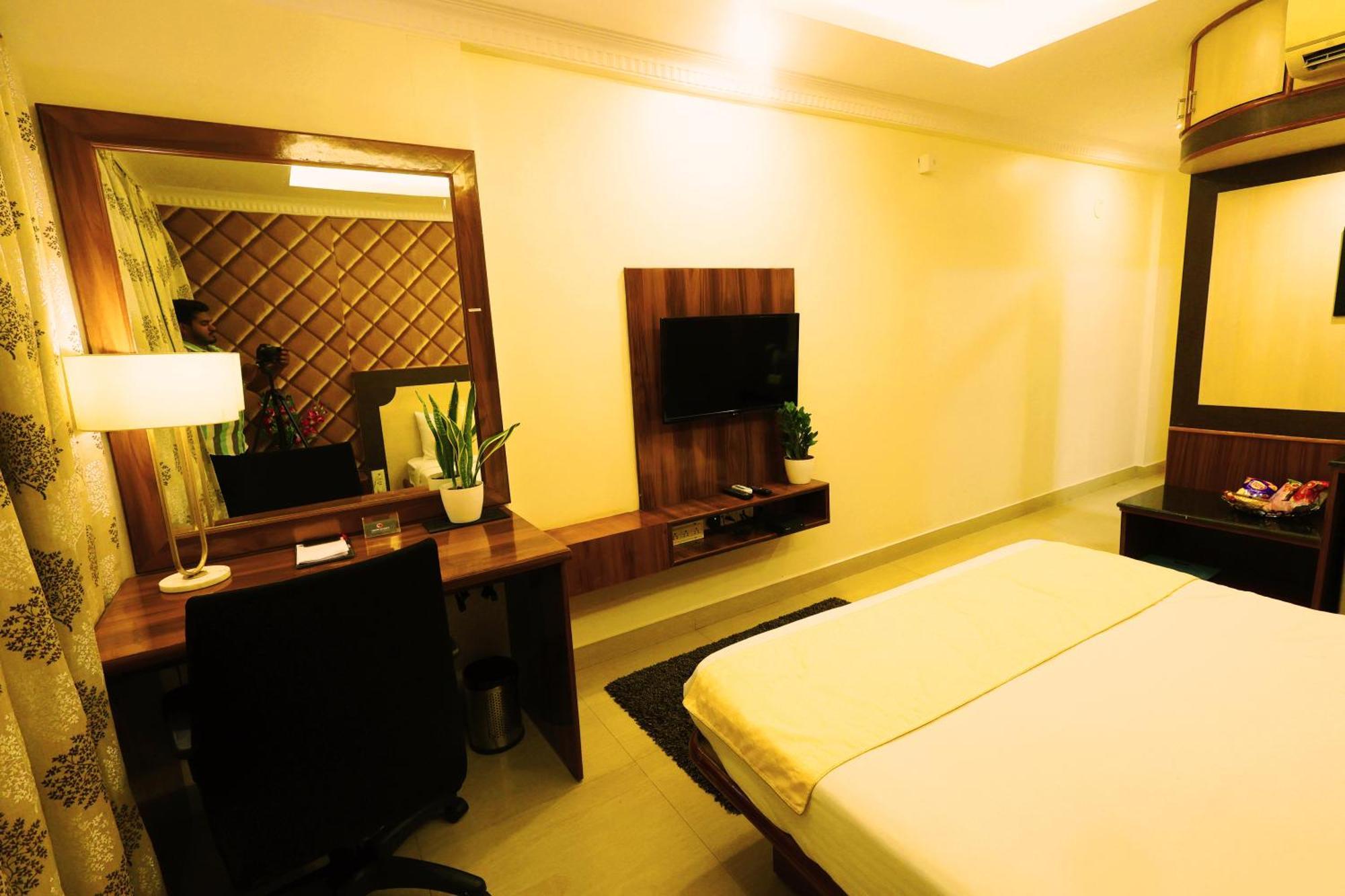 Grand Regency Rajajinagar, Iskcon Temple - Wtc Hotel Bengaluru Kültér fotó