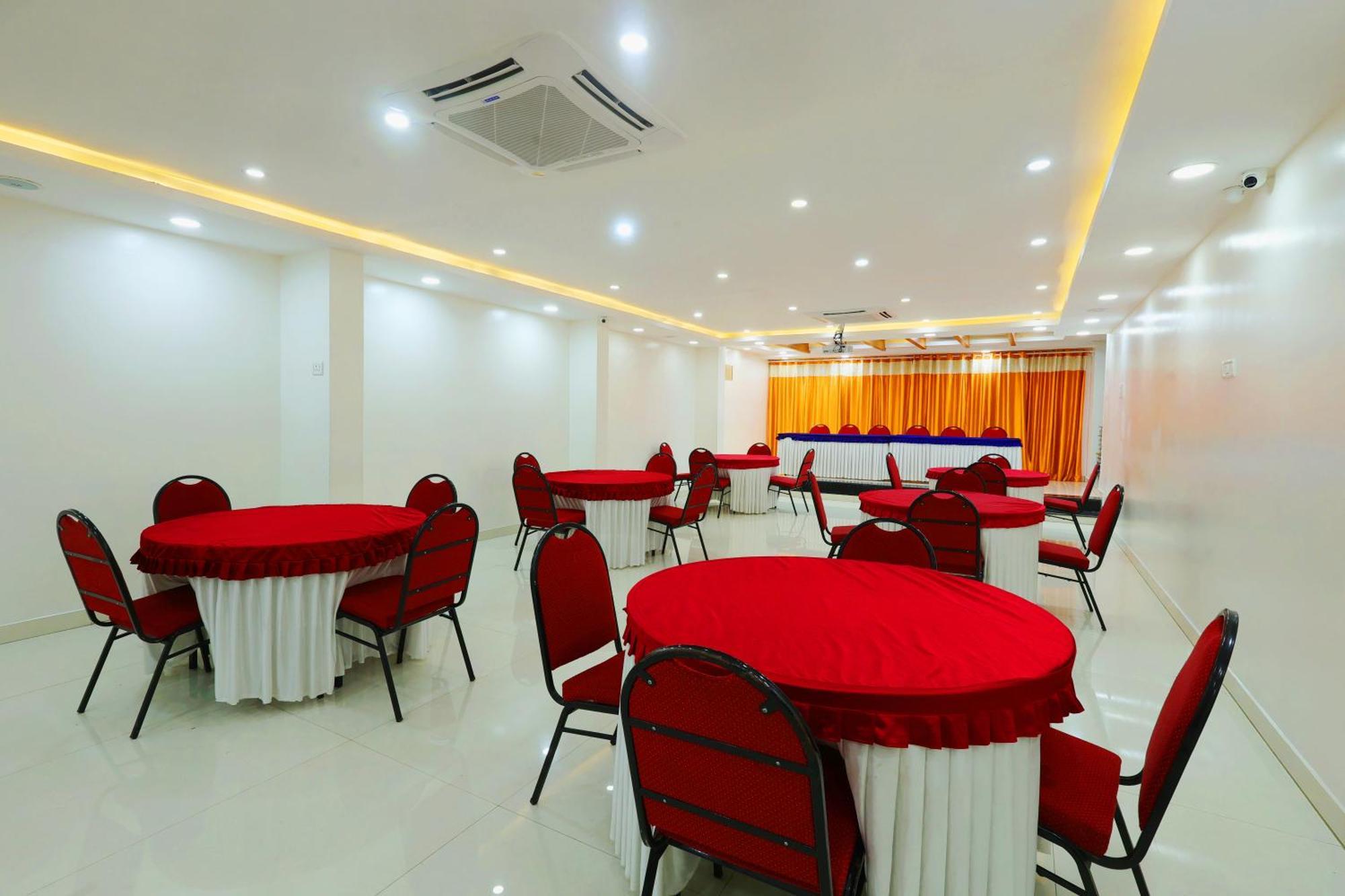 Grand Regency Rajajinagar, Iskcon Temple - Wtc Hotel Bengaluru Kültér fotó