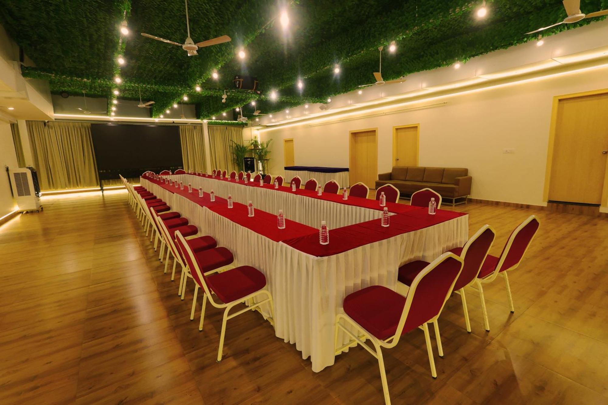 Grand Regency Rajajinagar, Iskcon Temple - Wtc Hotel Bengaluru Kültér fotó